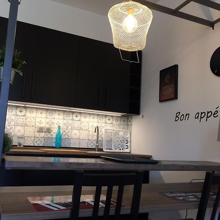 Une Terrasse Aux Chartrons Μπορντό Εξωτερικό φωτογραφία